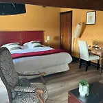 Logis Domaine Du Prieure Szálloda
