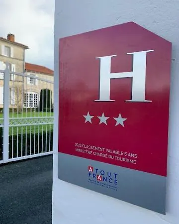 Hotel Logis Domaine Du Prieure 3*