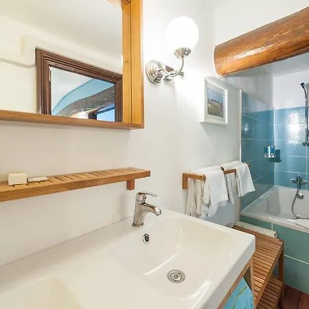 Logis Domaine Du Prieure Hotel 3*