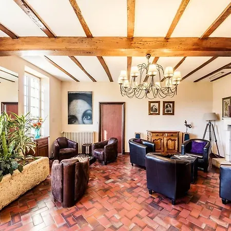 Hotel Logis Domaine Du Prieure