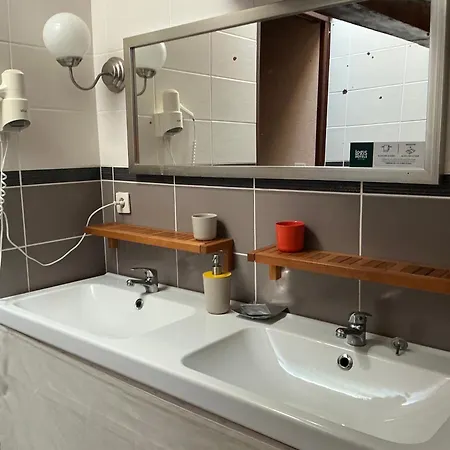 Hotel Logis Domaine Du Prieure 3*