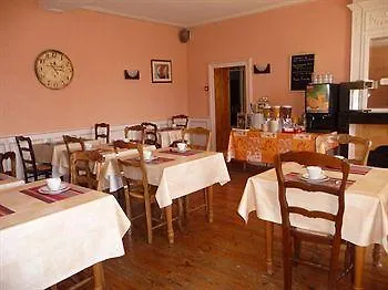 Logis Domaine Du Prieuré Hotel 3*