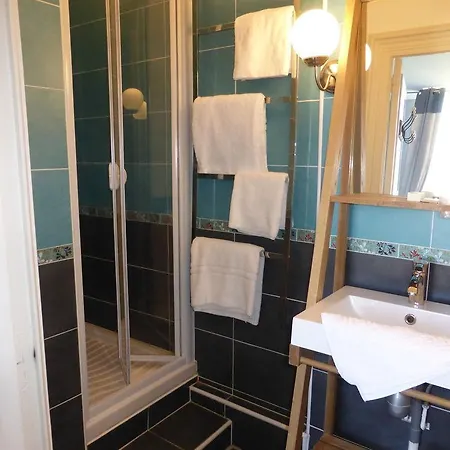 Hotel Logis Domaine Du Prieure 3*