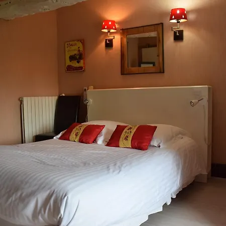 Logis Domaine Du Prieuré Hotel 3*