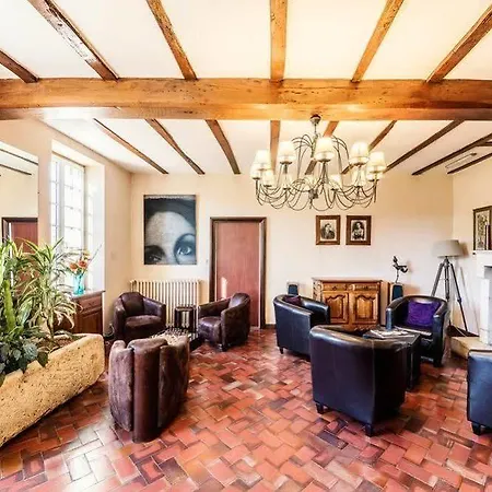 Hotel Logis Domaine Du Prieuré 3*