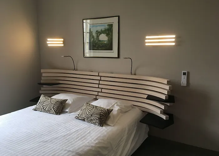 Hotel Logis Domaine Du Prieuré Tonnay-Boutonne