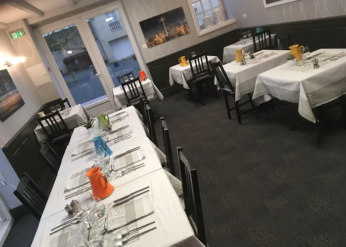 Logis Domaine Du Prieuré Hotel