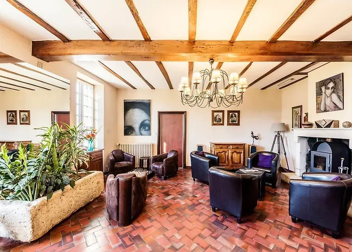 Hotel Logis Domaine Du Prieuré