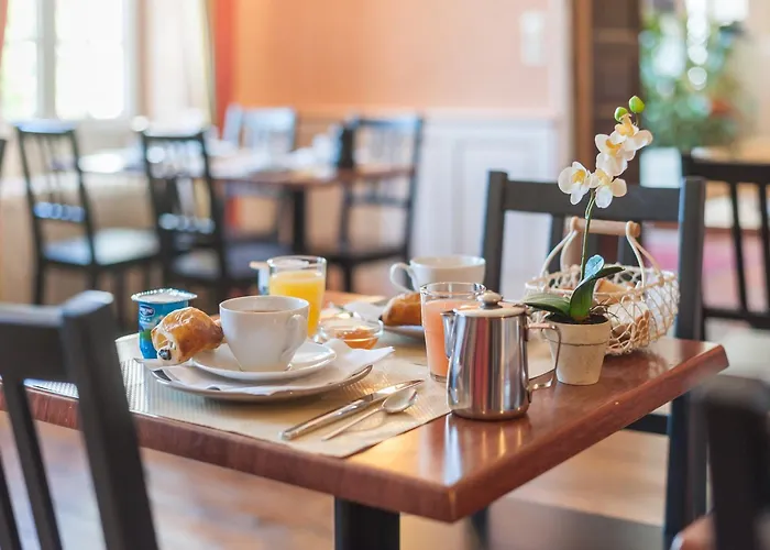 Hotel Logis Domaine Du Prieuré