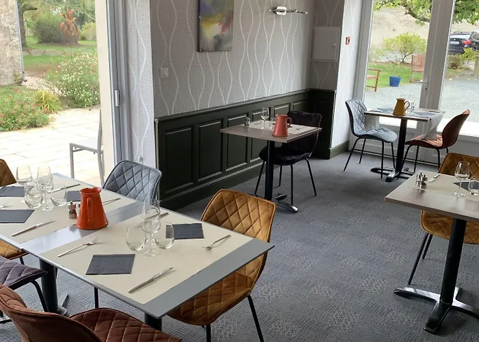 Hotel Logis Domaine Du Prieuré