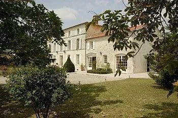 Hotel Logis Domaine Du Prieuré Tonnay-Boutonne