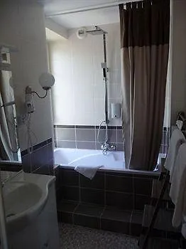 Logis Domaine Du Prieuré Hotel 3*