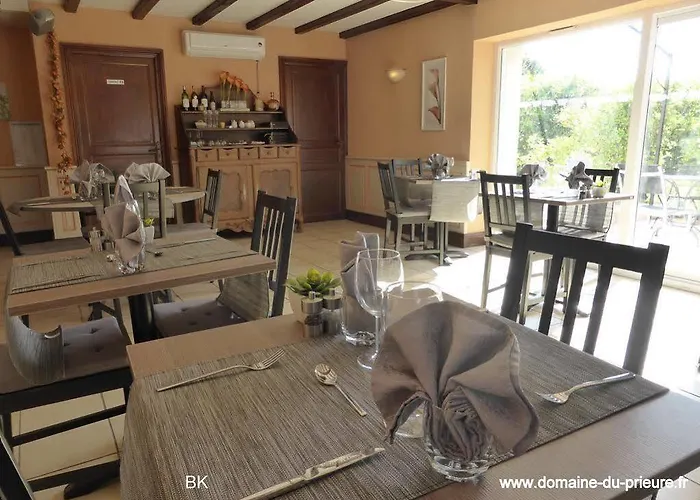 Hotel Logis Domaine Du Prieuré Tonnay-Boutonne