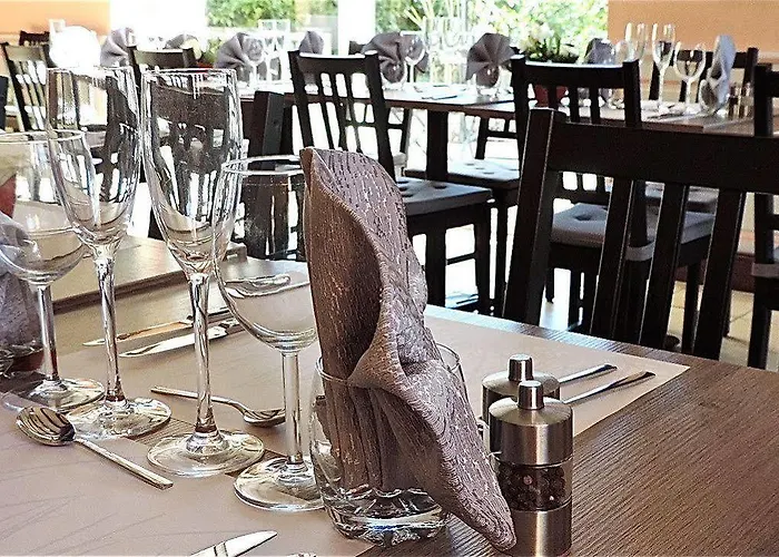 Hotel Logis Domaine Du Prieuré